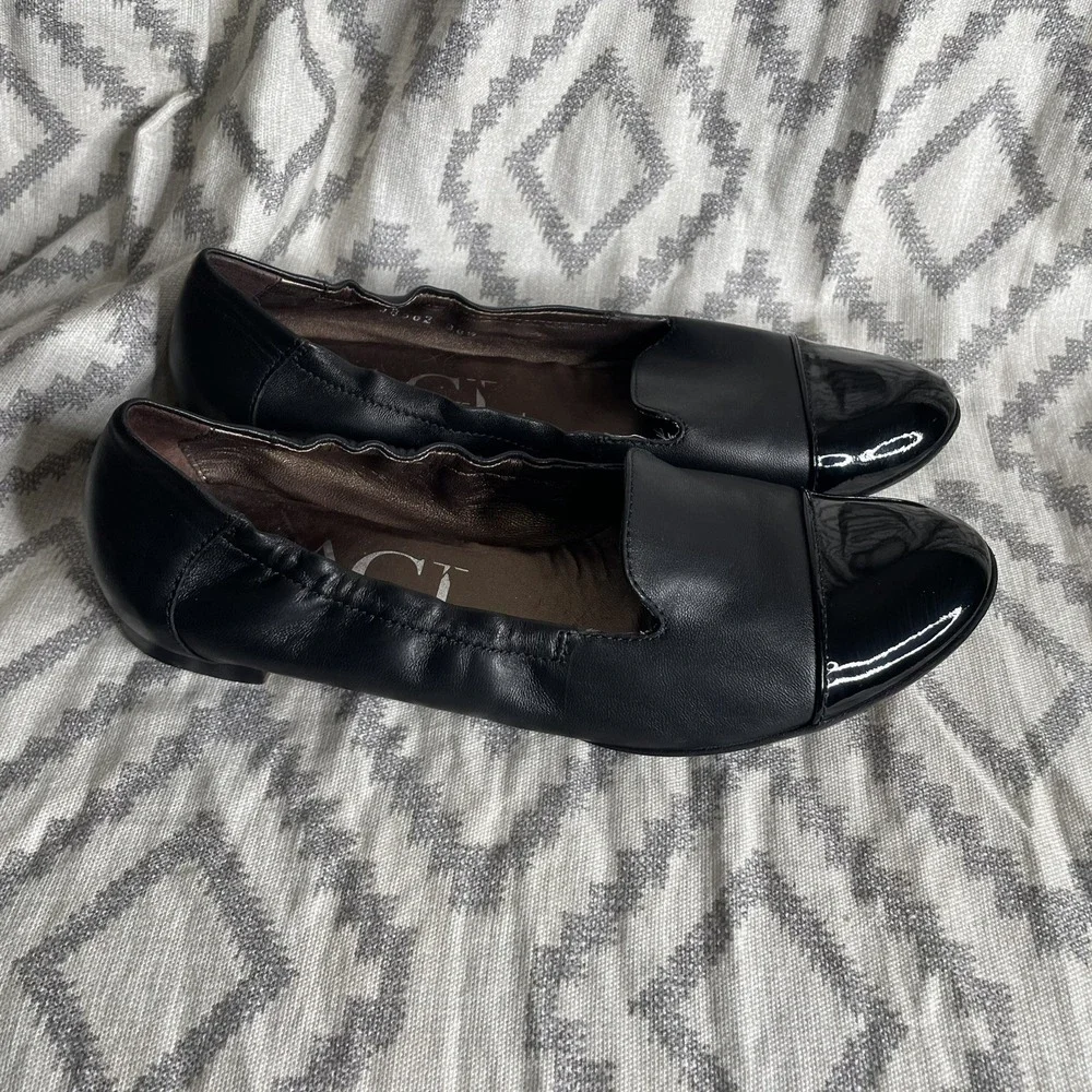 AGL Attilio Giusti Leombruni Ballet Flat 38.5 Black Leather Shoe Cap Toe Italy‎